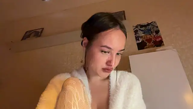 Snapshot of milkyWeyy chatting on September 18, 2025, 6:43 pm milkyWeyy online show from September 18, 2025, 6:43 pm