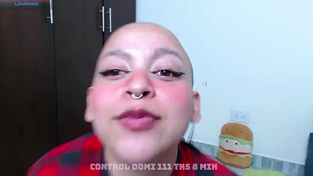 Snapshot of Bitsy_Messy chatting on December 15, 2024, 4:40 am Bitsy Messy online show from December 15, 2024, 4:40 am
