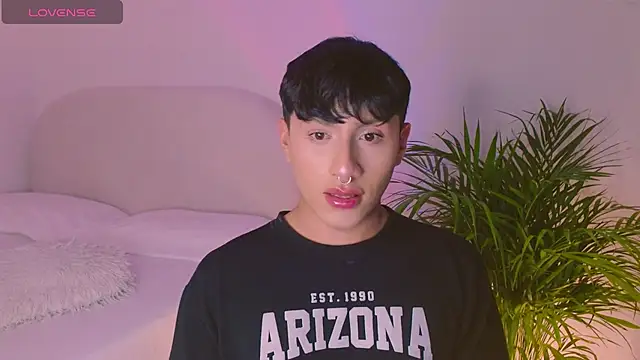 Snapshot of dilan_sp chatting on March 18, 2025, 1:21 am dilan sp online show from March 18, 2025, 1:21 am