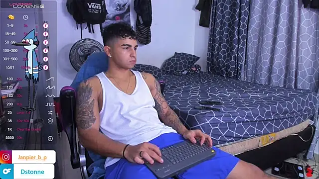 cJuan111 online show from September 19, 2025, 4:18 pm