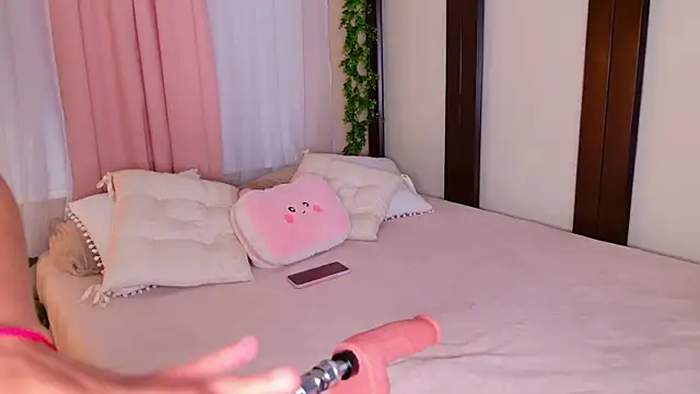 Zafiiro Blue online show from December 15, 2025, 12:37 am