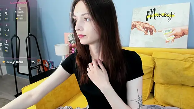 Kira Ke11y online show from September 18, 2025, 4:47 am