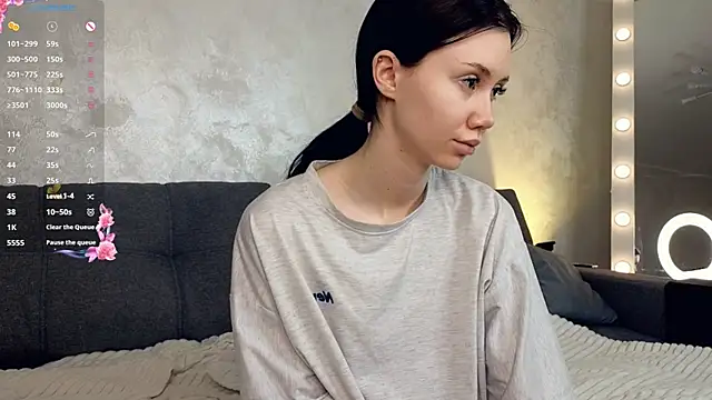 emilia walton online show from January 9, 2025, 1:35 pm