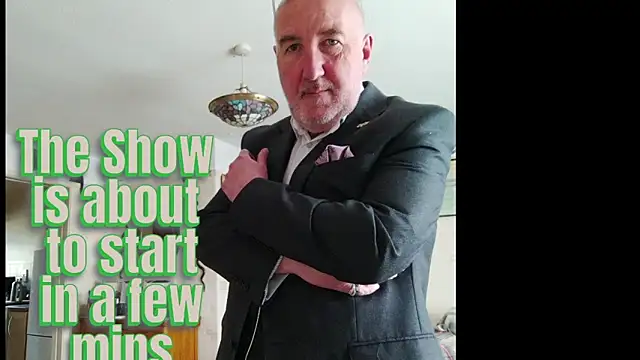 Adamdaddybear online show from June 10, 2026, 7:18 am