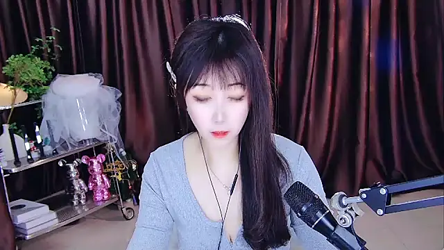 Snapshot of xiaoya666--baby chatting on March 2, 2025, 2:00 pm xiaoya666--baby online show from March 2, 2025, 2:00 pm