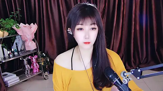 Snapshot of xiaoya666--baby chatting on March 7, 2025, 2:45 pm xiaoya666--baby online show from March 7, 2025, 2:45 pm