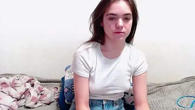 SallyMkn online show from February 7, 2025, 12:39 pm