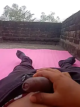 Snapshot of Tanker_95 chatting on December 22, 2024, 3:22 am Tanker 95 online show from December 22, 2024, 3:22 am