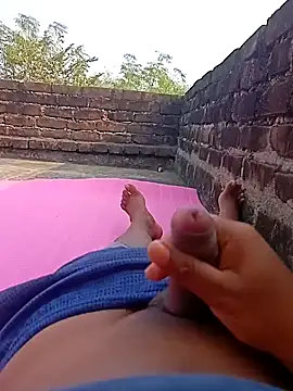 Snapshot of Tanker_95 chatting on December 24, 2024, 8:22 am Tanker 95 online show from December 24, 2024, 8:22 am