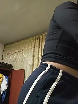 Snapshot of Sara_Brownx chatting on June 26, 2026, 2:05 am Sara Brownx online show from June 26, 2026, 2:05 am