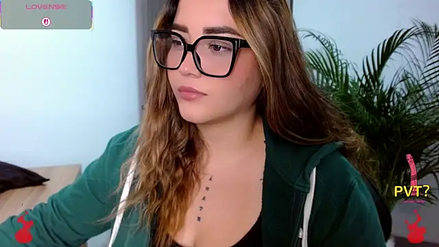 Lucia star   online show from April 13, 2026, 6:02 pm