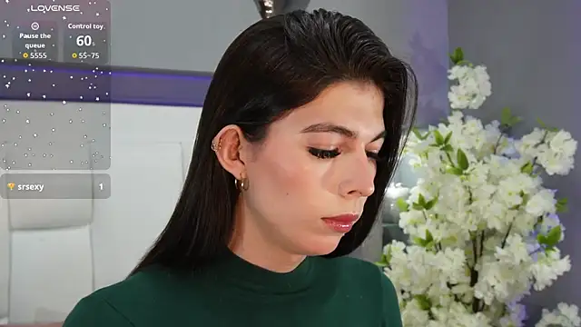 CuteAri online show from September 28, 2025, 7:19 pm