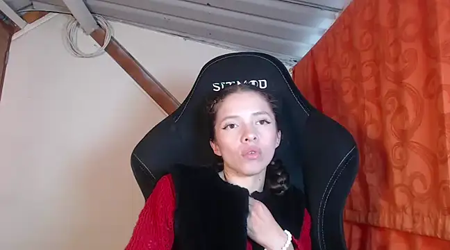 sweetdam12 online show from February 14, 2025, 8:05 pm