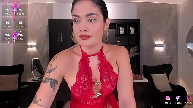 GiaFerrara online show from November 12, 2025, 7:35 pm