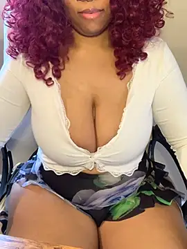 Snapshot of Amber_xo chatting on December 13, 2024, 6:16 pm Amber xo online show from December 13, 2024, 6:16 pm