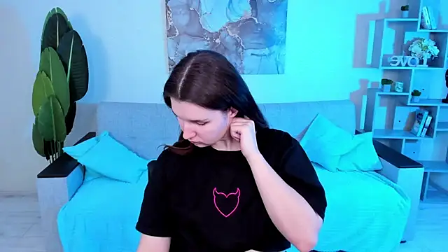 Snapshot of BonneyLove chatting on January 21, 2025, 10:41 pm BonneyLove online show from January 21, 2025, 10:41 pm