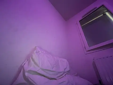 Snapshot of Rebeu313 chatting on November 21, 2025, 11:09 am Rebeu313 online show from November 21, 2025, 11:09 am