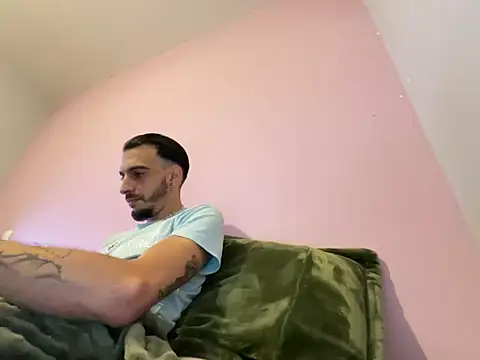 Rebeu313 online show from March 18, 2026, 11:19 pm