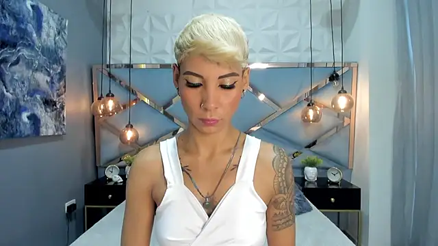 Snapshot of MiaMorgan_ chatting on December 31, 2024, 12:15 pm MiaMorgan online show from December 31, 2024, 12:15 pm