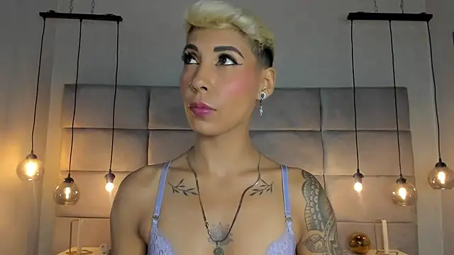 Snapshot of MiaMorgan_ chatting on January 13, 2025, 11:52 am MiaMorgan online show from January 13, 2025, 11:52 am