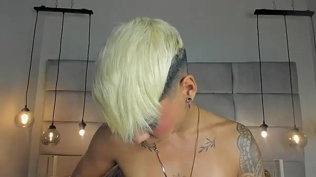 Snapshot of MiaMorgan_ chatting on January 23, 2025, 6:24 pm MiaMorgan online show from January 23, 2025, 6:24 pm