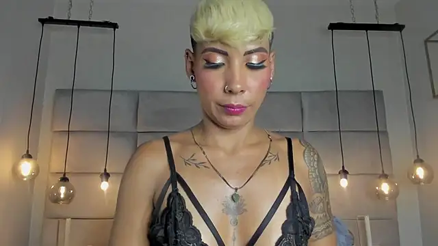 Snapshot of MiaMorgan_ chatting on January 24, 2025, 3:02 pm MiaMorgan online show from January 24, 2025, 3:02 pm