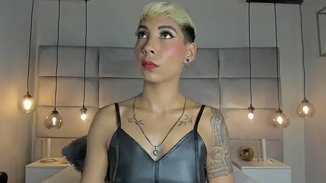 Snapshot of MiaMorgan_ chatting on February 1, 2025, 12:05 pm MiaMorgan online show from February 1, 2025, 12:05 pm