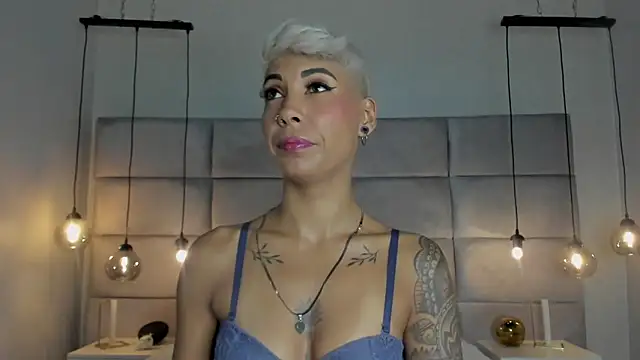 Snapshot of MiaMorgan_ chatting on February 2, 2025, 12:02 pm MiaMorgan online show from February 2, 2025, 12:02 pm