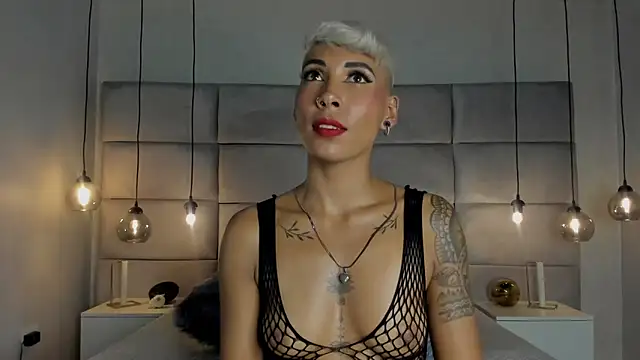 Snapshot of MiaMorgan_ chatting on February 3, 2025, 6:07 pm MiaMorgan online show from February 3, 2025, 6:07 pm