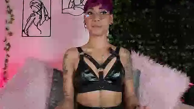Snapshot of MiaMorgan_ chatting on October 1, 2025, 12:33 pm MiaMorgan online show from October 1, 2025, 12:33 pm