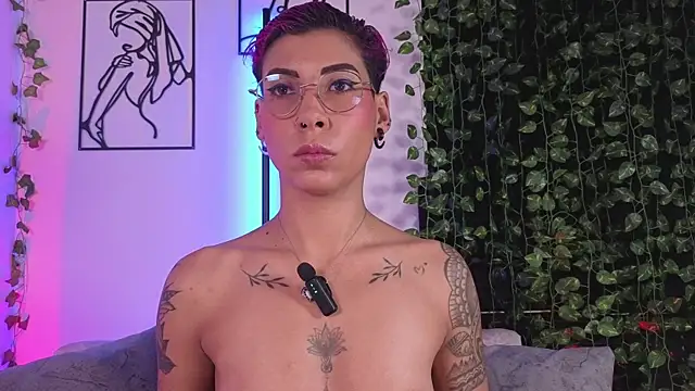 MiaMorgan  online show from December 21, 2025, 2:46 pm