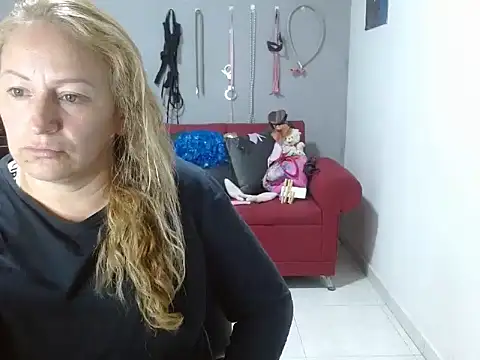 emperabigbootybigass online show from February 11, 2025, 12:27 pm