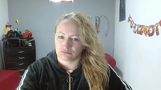 emperabigbootybigass online show from March 11, 2025, 12:17 pm