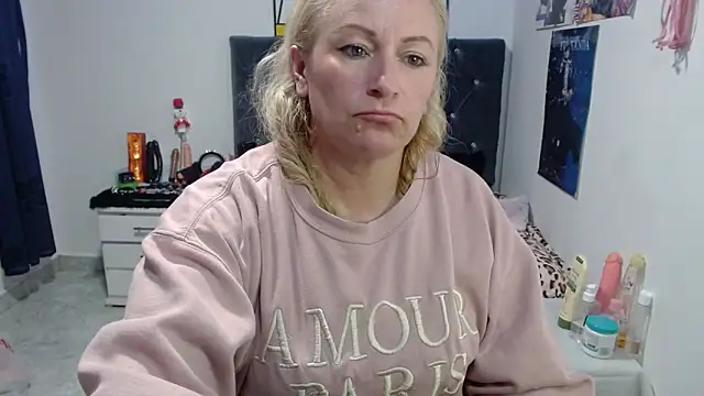 emperabigbootybigass online show from May 16, 2026, 12:51 am