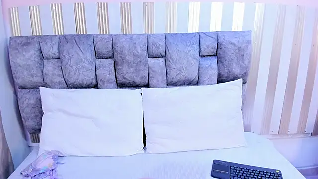 nova lane online show from March 28, 2026, 7:35 pm