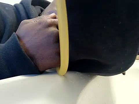 DevinToore online show from December 1, 2025, 11:21 pm