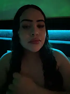 iTrapXXXBACKUP online show from April 7, 2026, 3:29 am