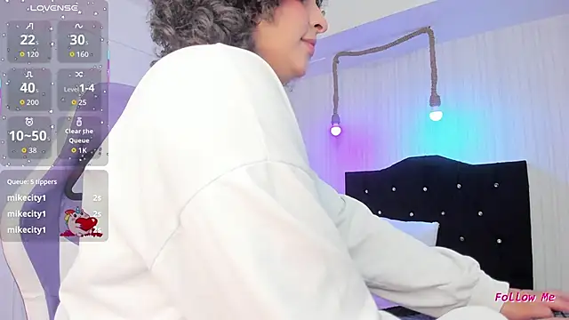 miku katsuragi online show from April 7, 2026, 3:07 am