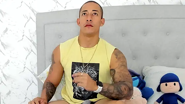 luigiferrara online show from March 15, 2025, 7:59 pm