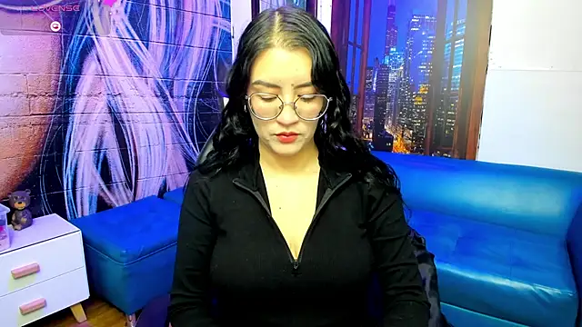 Violetaa diazz online show from March 8, 2025, 8:03 pm