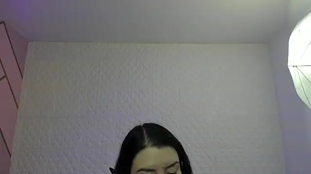 Violetaa diazz online show from October 4, 2025, 9:13 pm
