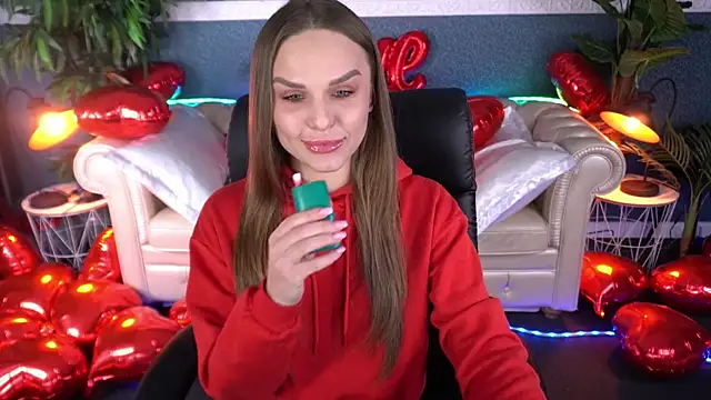 KiraGrayy online show from February 18, 2026, 1:40 pm