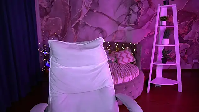 EmilySunshineS online show from November 6, 2025, 9:05 pm