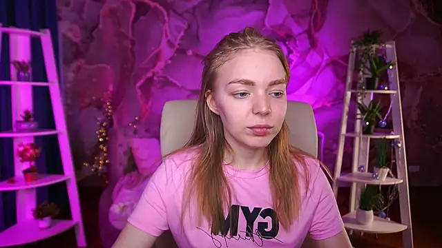 EmilySunshineS online show from February 28, 2026, 1:45 pm