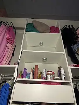 indyazinha online show from February 28, 2026, 4:41 pm