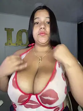 Snapshot of emma__milk_ chatting on November 27, 2025, 11:45 am emma milk online show from November 27, 2025, 11:45 am