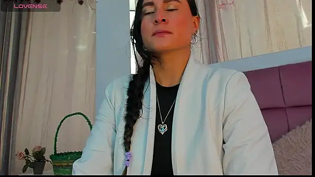 Snapshot of Coral_Gibson chatting on April 27, 2026, 12:25 pm Coral Gibson online show from April 27, 2026, 12:25 pm