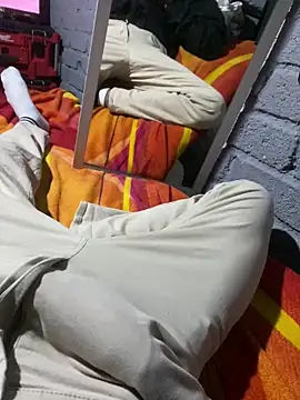 Snapshot of emiur chatting on December 11, 2024, 1:37 am emiur online show from December 11, 2024, 1:37 am