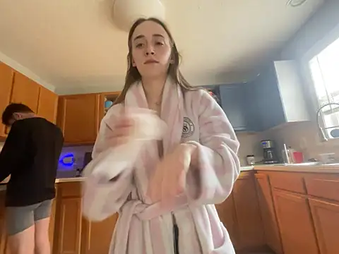 Maxinebabyyy online show from March 7, 2025, 2:01 pm