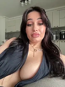 melissablack online show from April 8, 2026, 11:10 am